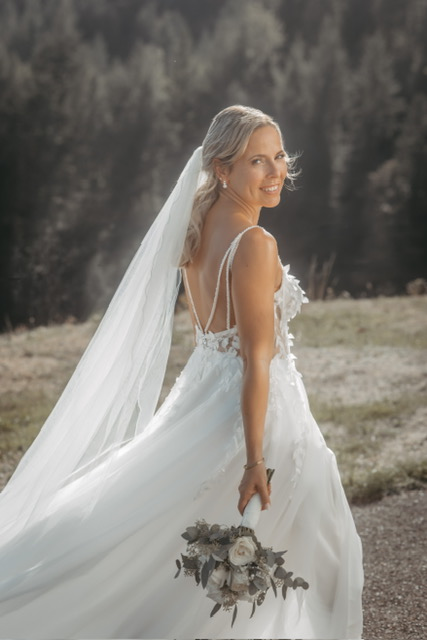 Lena im Brautkleid von Anna Sposa