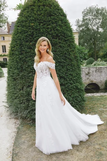 Traumhaftes A-Linie Brautrobe bei uns in der Nähe von Basel – zeitlos & individuell