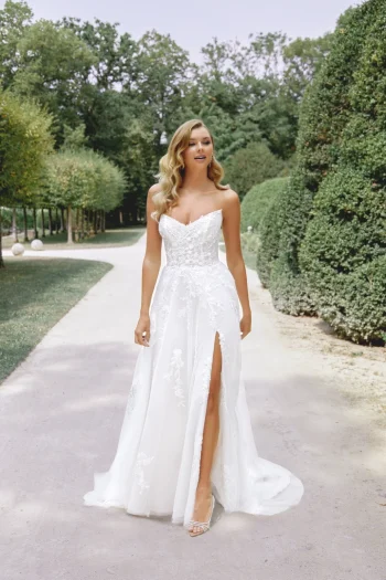 Hochzeitskleid im Tüllkleid-Design in der Nähe von Zürich – jetzt entdecken