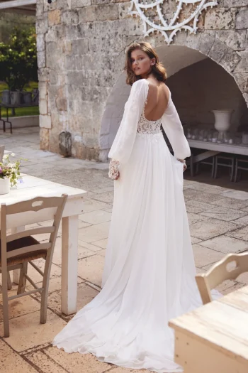 Traumhaftes Chiffonkleid Traumkleid bei uns in der Nähe von Waldshut-Tiengen – zeitlos & individuell