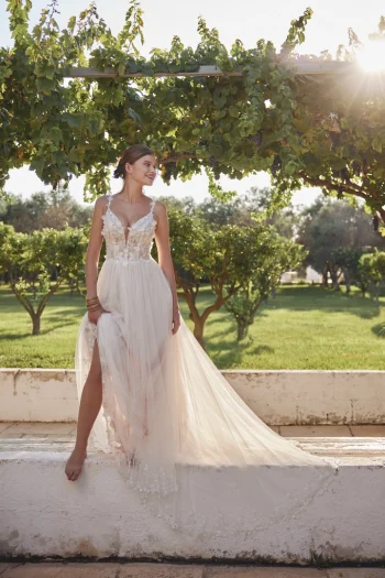 Brautmode im zarte Tüllrobe-Design in der Nähe von Basel – jetzt entdecken