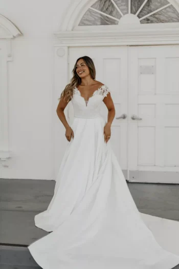 Elegantes Clean Chic Brautmode in der Nähe von Zürich für moderne Bräute