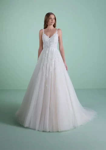 Brautrobe A-Linie bei uns in der Nähe von Freiburg – entdecke deine persönliche Note