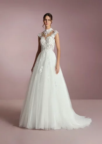 Dein Brautmode A-Linie wartet in der Nähe von Rheinfelden – Beratung & Anprobe inklusive