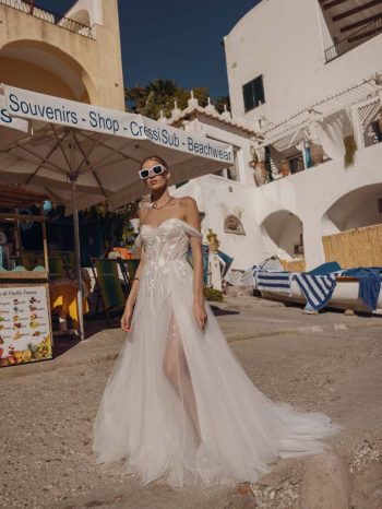 Finde dein Brautkleid bei uns in der Nähe von Zürich, Basel, Lörrach, Freiburg, Konstanz. Dein Hochzeitskleid grenznah zur Schweiz.