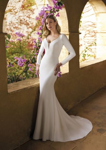 Brautrobe im Fit and Flare-Design bei uns in der Nähe von Basel – jetzt entdecken