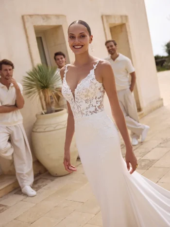 Dein Hochzeitskleid Fit and Flare wartet in der Nähe von Aarau – Beratung & Anprobe inklusive