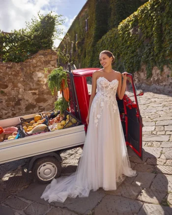 Dein Brautmode A-Linie wartet in der Nähe von Baden – Beratung & Anprobe inklusive