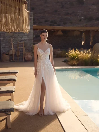 Traumhaftes Tüllkleid Hochzeitskleid in der Nähe von Zürich – zeitlos & individuell