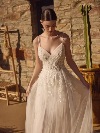 Traumhaftes Tüllkleid Hochzeitskleid in der Nähe von Zürich – zeitlos & individuell