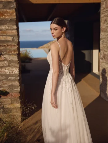 Traumhaftes Tüllkleid Hochzeitskleid in der Nähe von Zürich – zeitlos & individuell