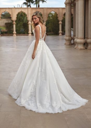 Brautmode A-Linienkleid nahe Waldshut-Tiengen – entdecke deine persönliche Note