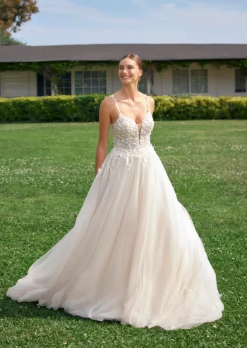 Brautmode A-Linie in der Nähe von Aarau – entdecke deine persönliche Note