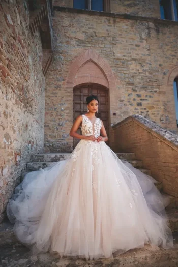 Brautrobe im A-Linie-Design bei uns in der Nähe von Basel – jetzt entdecken