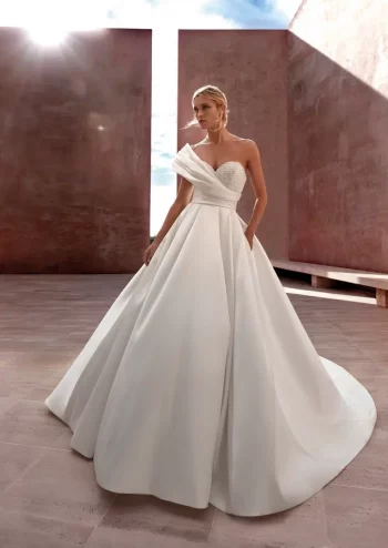 Dein Brautrobe Clean Chic wartet in der Region Aarau – Beratung & Anprobe inklusive