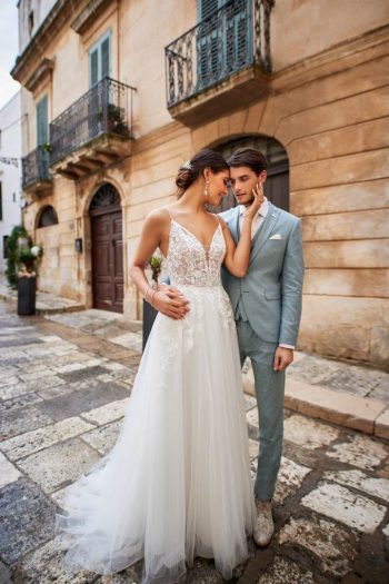 Hochzeitskleid im zarte Tüllrobe-Design nahe Rheinfelden – jetzt entdecken