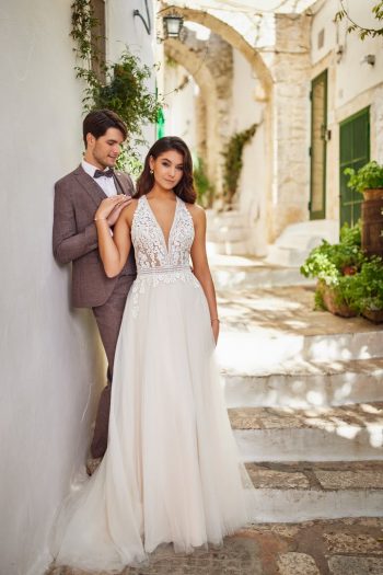 Hochzeitskleid im zarte Tüllrobe-Design in der Nähe von Lörrach – jetzt entdecken