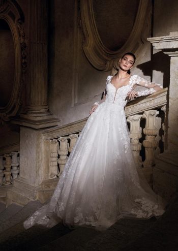 Traumhaftes A-Linie Brautmode in der Nähe von Aarau – zeitlos & individuell