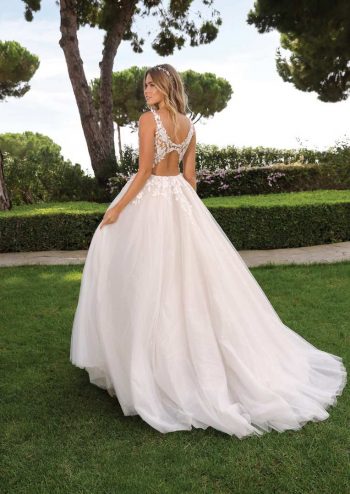 Traumkleid im A-Linie-Design in der Nähe von Basel – jetzt entdecken