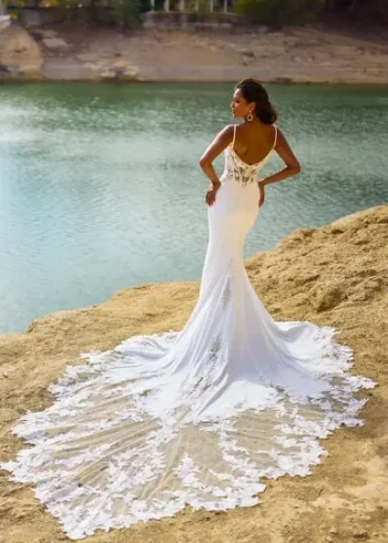 Brautmode im Fit & Flare-Design bei uns in der Nähe von Baden – jetzt entdecken