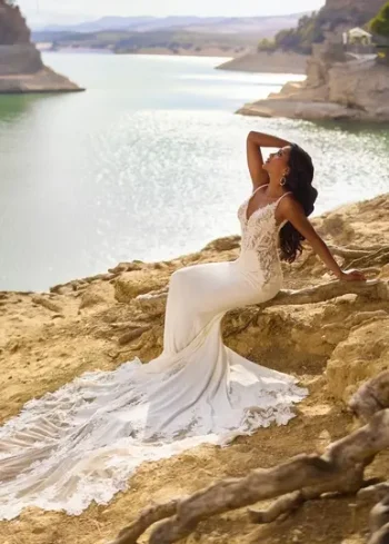 Dein Brautmode figurbetont wartet nahe Lörrach – Beratung & Anprobe inklusive