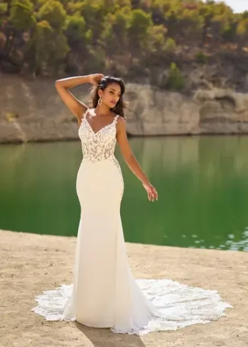 Elegantes Fit & Flare Traumkleid nahe Bad Säckingen für moderne Bräute