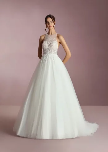 Traumhaftes A-Linie Brautmode in der Nähe von Freiburg – zeitlos & individuell