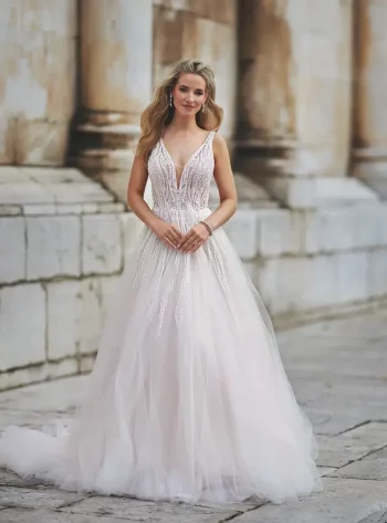 Traumhaftes A-Linie Hochzeitskleid in der Nähe von Waldshut-Tiengen – zeitlos & individuell