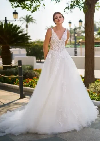 Dein Brautrobe Tüll wartet in der Nähe von Lörrach – Beratung & Anprobe inklusive