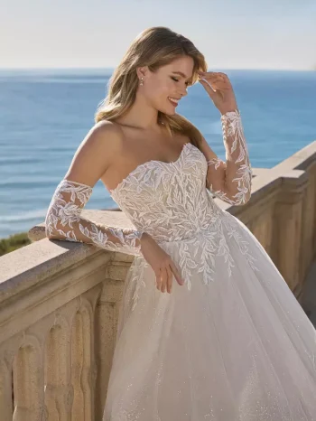 Brautmode A-Linie in der Nähe von Aarau – entdecke deine persönliche Note