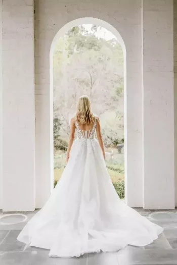 Traumhaftes A-Linie Brautmode in der Nähe von Aarau – zeitlos & individuell