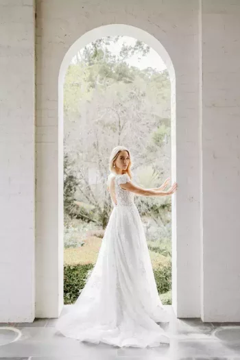 Elegantes Tüllkleid Brautkleid in der Nähe von Waldshut-Tiengen für moderne Bräute